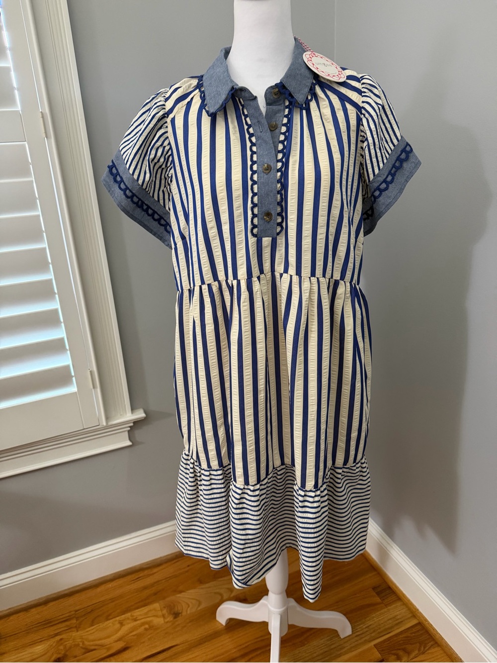 NWT UMGEE Boutique Size Large Blue and Cream Striped Dress with Chambray Collar